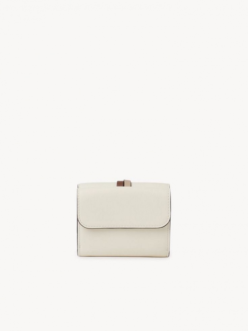 Chloe Alphabet Small Tri-fold Liten Plånbok Vita | CHE-SR14288