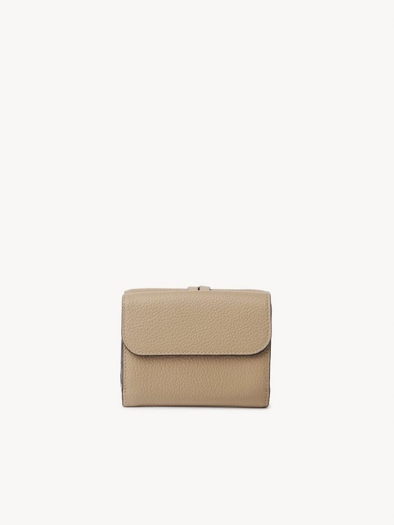 Chloe Alphabet Small Tri-fold Liten Plånbok Bruna | CHE-SR14294