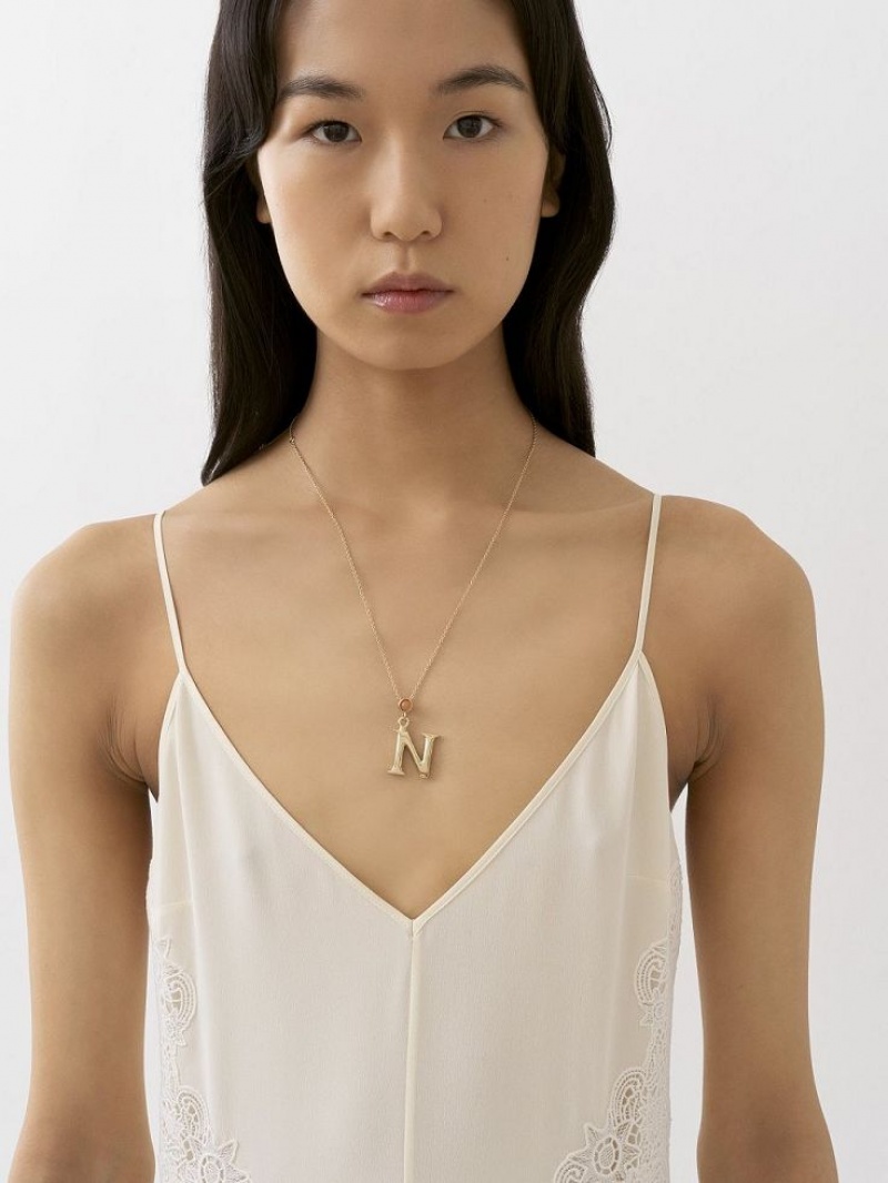 Chloe Alphabet With Pendant Halsband Guld | CHE-SR14342