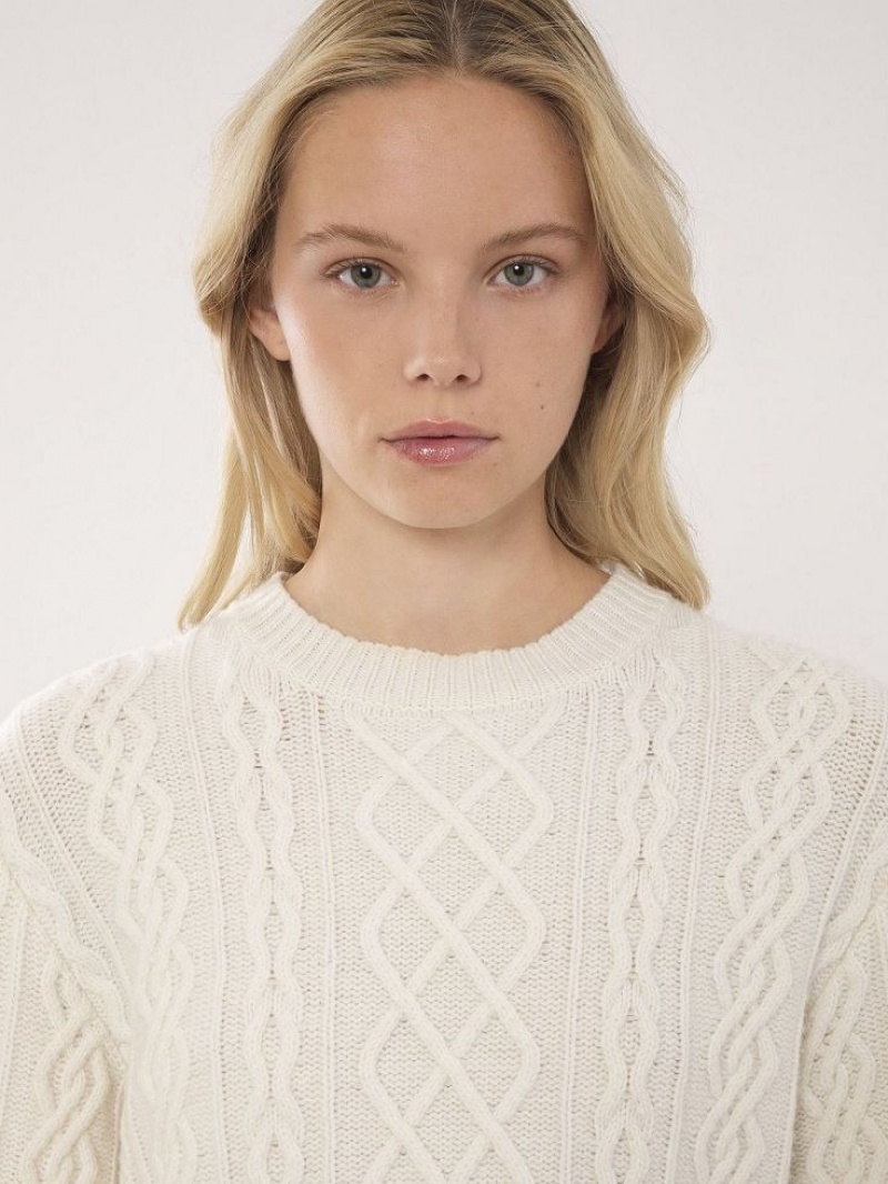 Chloe Generous Cable-knit Stickat Vita | CHE-SR13956