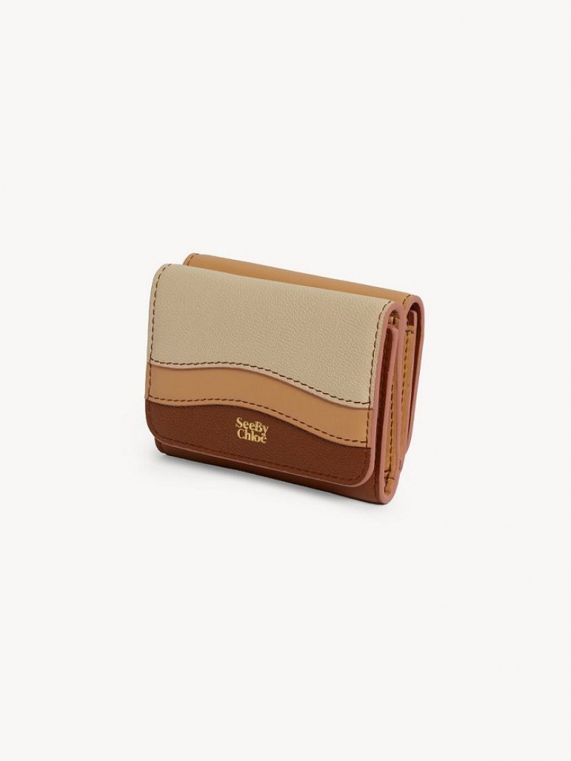 Chloe Layers Medium Tri-fold Liten Plånbok Bruna | CHE-SR14896