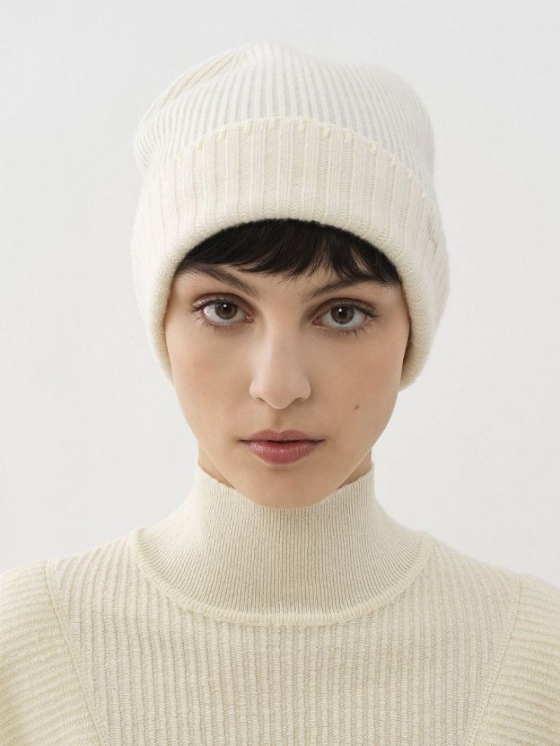 Chloe Räfflad Knit Beanie Hatt Vita | CHE-SR14486